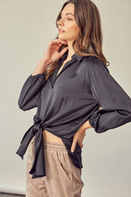Load image into Gallery viewer, FRONT TIE SHIRT
