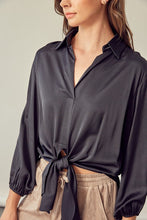 Load image into Gallery viewer, FRONT TIE SHIRT
