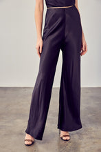 Load image into Gallery viewer, Satin Flared Pants

