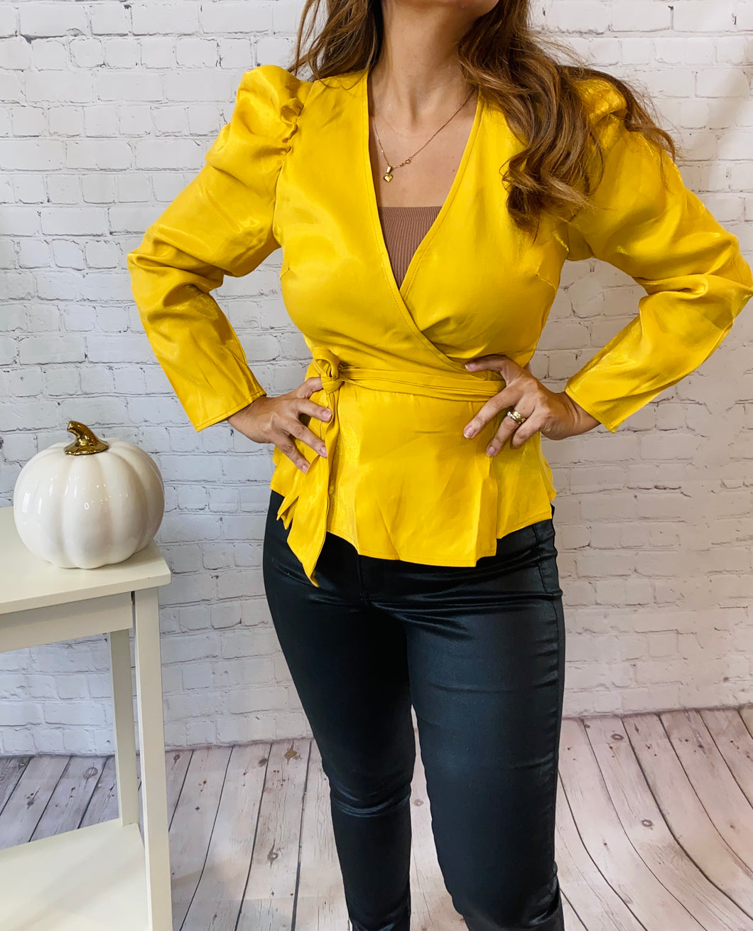 LONG SLEEVE WRAP TOP